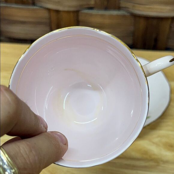 Floral Pink Colclough Teacup and Saucer Set - Picture 3 of 6